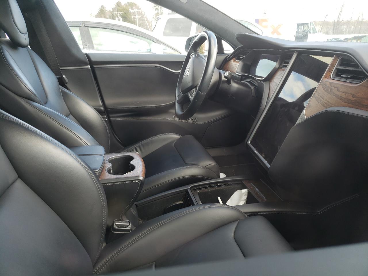 Photo 5 from auction – 2019 TESLA MODEL S with VIN 5YJSA1E20KF339769