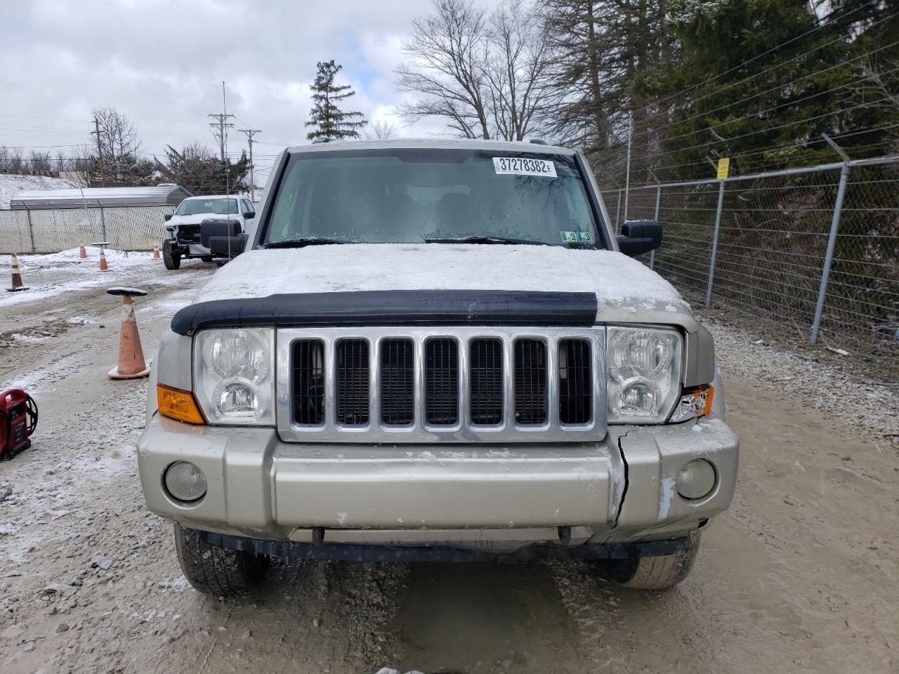 Photo 10 from auction – 2008 JEEP COMMANDER with VIN 1J8HG48K18C154778