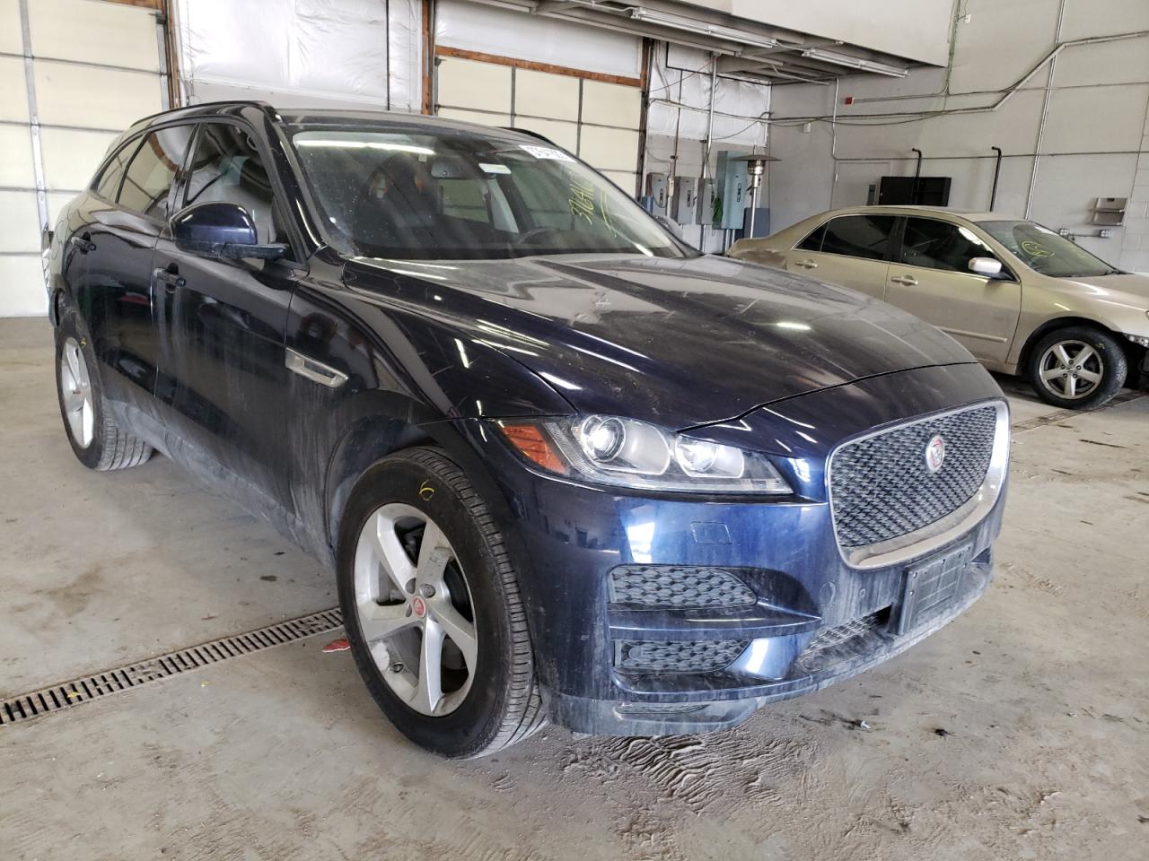 JAGUAR F-PACE PRE 2017 with VIN SADCJ2BV3HA891992 - Photo from auction
