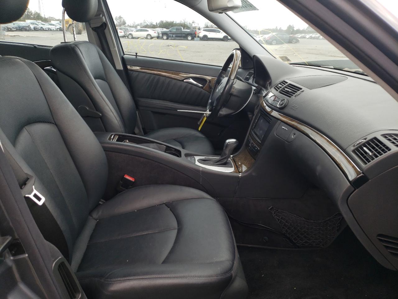Photo 5 from auction – 2005 MERCEDES-BENZ E 500 with VIN WDBUF70J55A685470