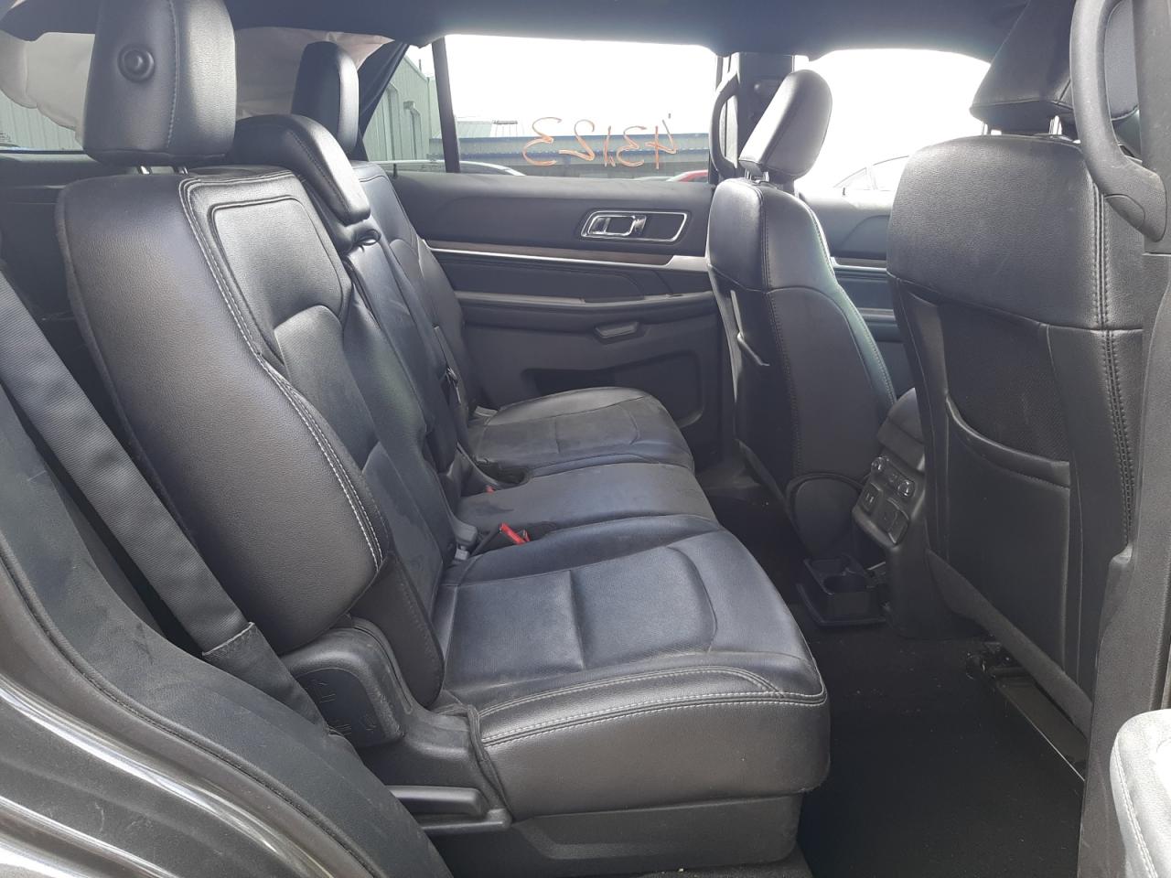 Photo 6 from auction – 2019 FORD EXPLORER L with VIN 1FM5K7FH6KGA73112