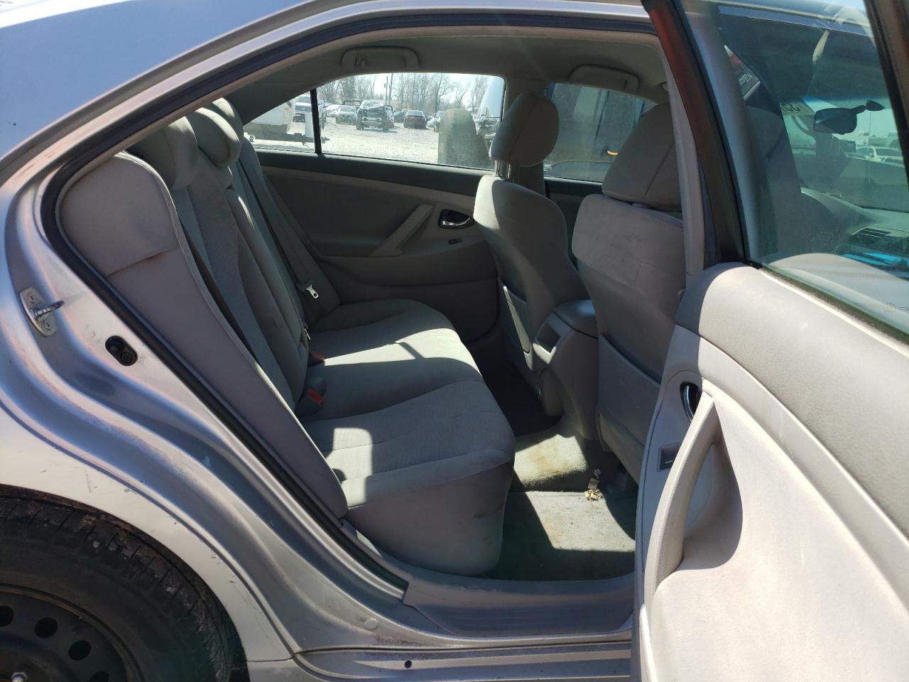Photo 6 from auction – 2011 TOYOTA CAMRY BASE with VIN 4T1BF3EK8BU709057