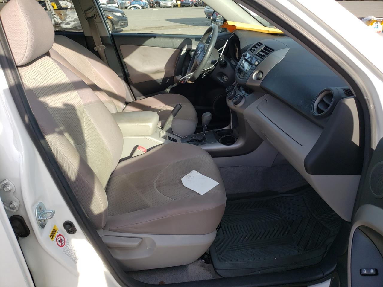Photo 5 from auction – 2008 TOYOTA RAV4 with VIN JTMZD33VX86069386