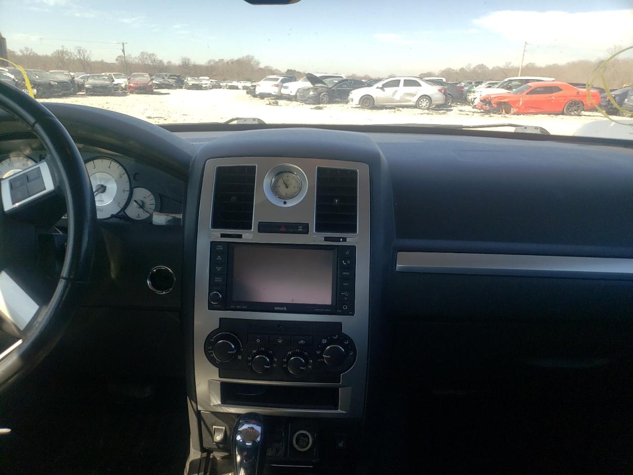 Photo 9 from auction – 2010 CHRYSLER 300 TOURIN with VIN 2C3CA5CV1AH221364