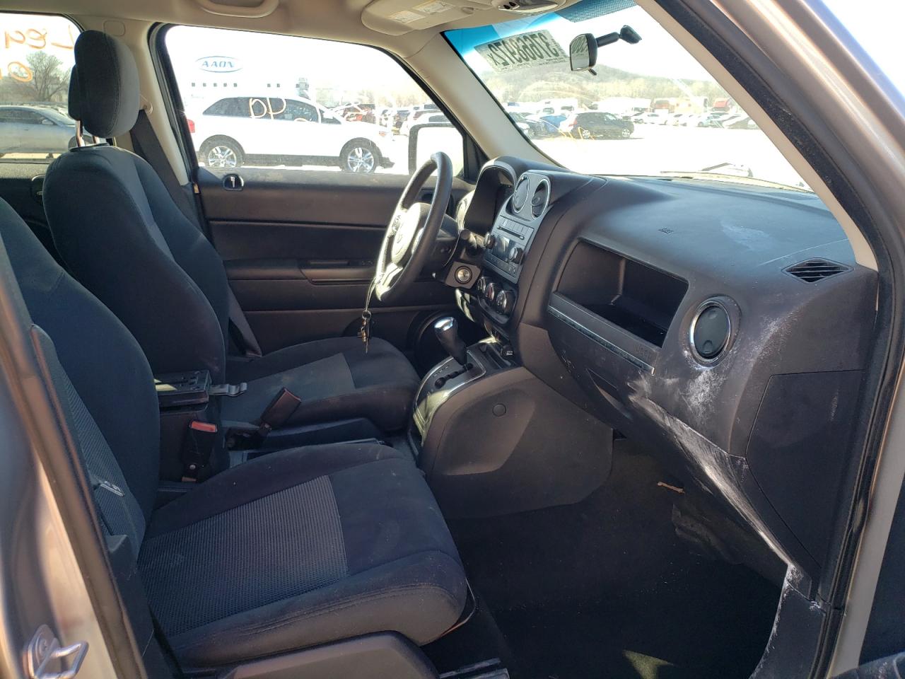 Photo 5 from auction – 2015 JEEP PATRIOT SP with VIN 1C4NJPBA9FD427633