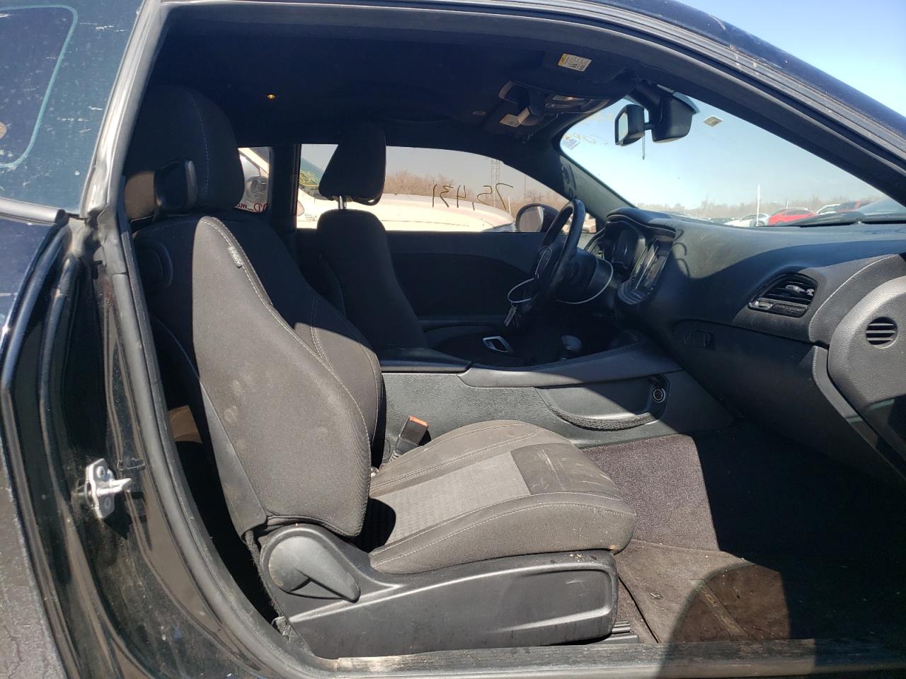 Photo 5 from auction – 2017 DODGE CHALLENGER with VIN 2C3CDZAG7HH550194