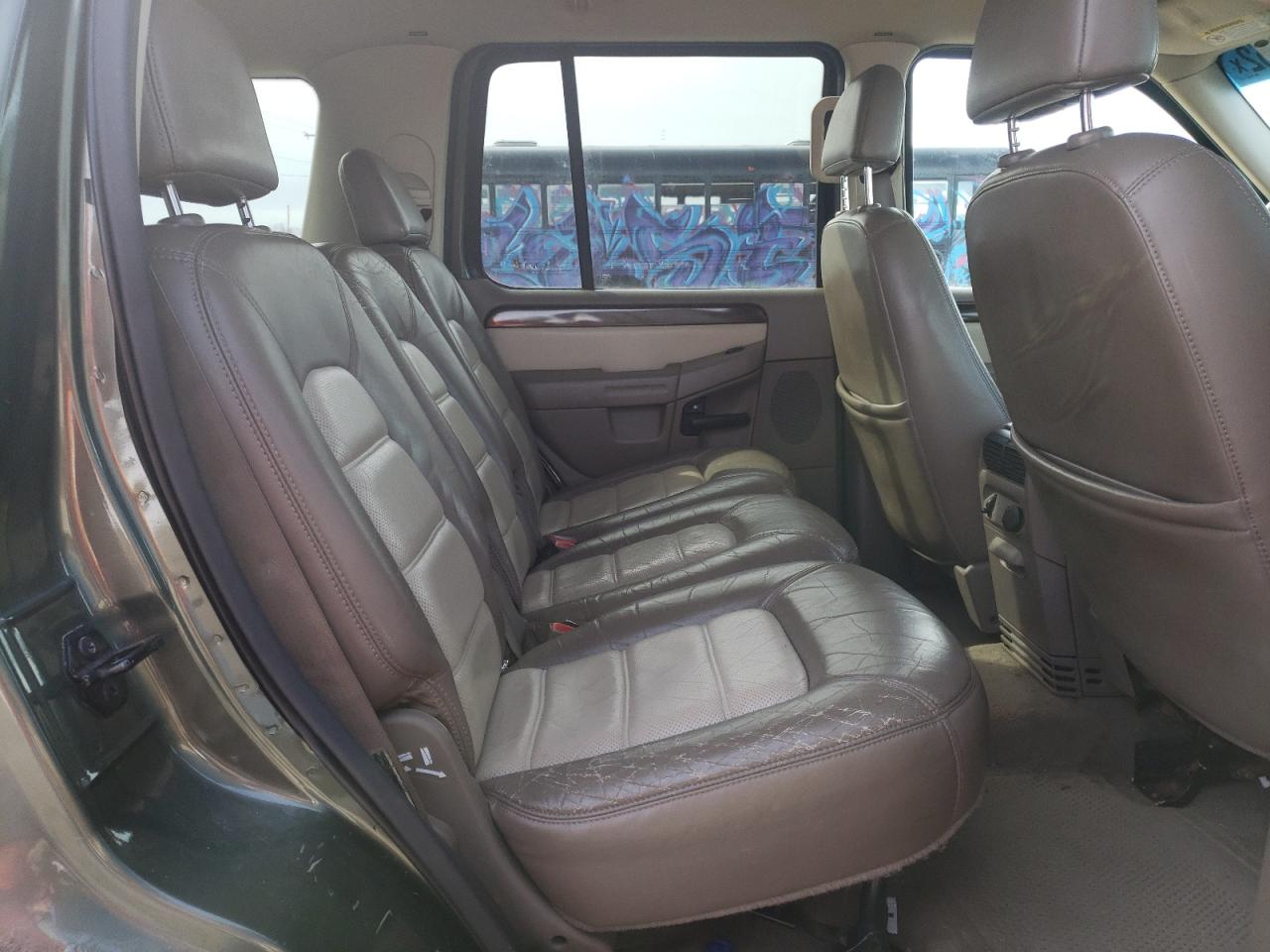 Photo 6 from auction – 2002 FORD EXPLORER E with VIN 1FMDU74E92ZA21427