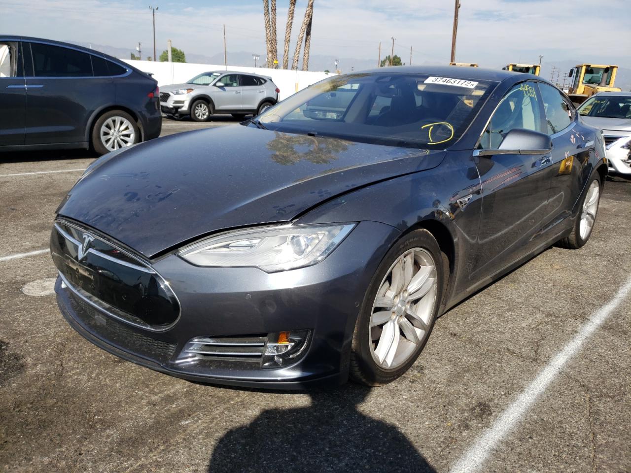 Photo 2 from auction – 2015 TESLA MODEL S 85 with VIN 5YJSA1H28FF083835