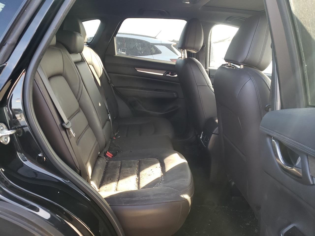 Photo 6 from auction – 2019 MAZDA CX-5 SIGNA with VIN JM3KFBEYXK0595256