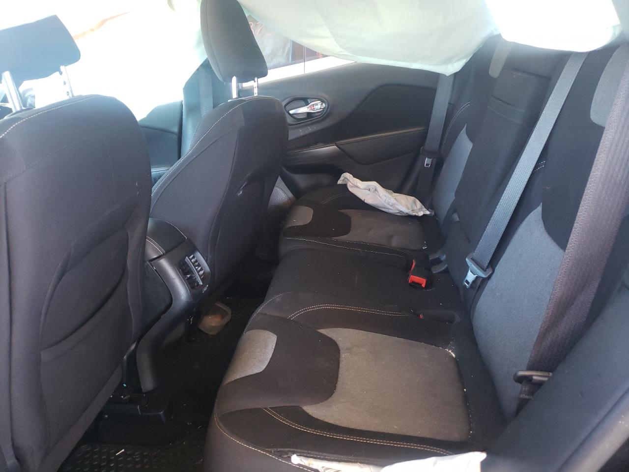 Photo 6 from auction – 2014 JEEP CHEROKEE L with VIN 1C4PJMCS7EW152569