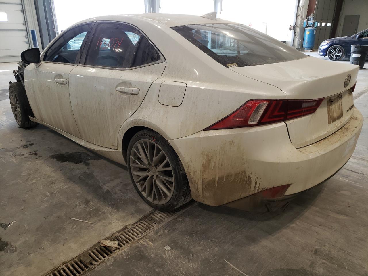Photo 3 from auction – 2014 LEXUS IS 250 with VIN JTHCF1D2XE5001436