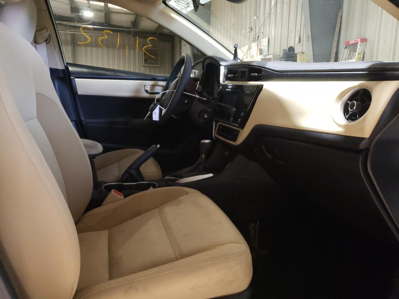 Photo 5 from auction – 2017 TOYOTA COROLLA L with VIN 5YFBURHE4HP611152