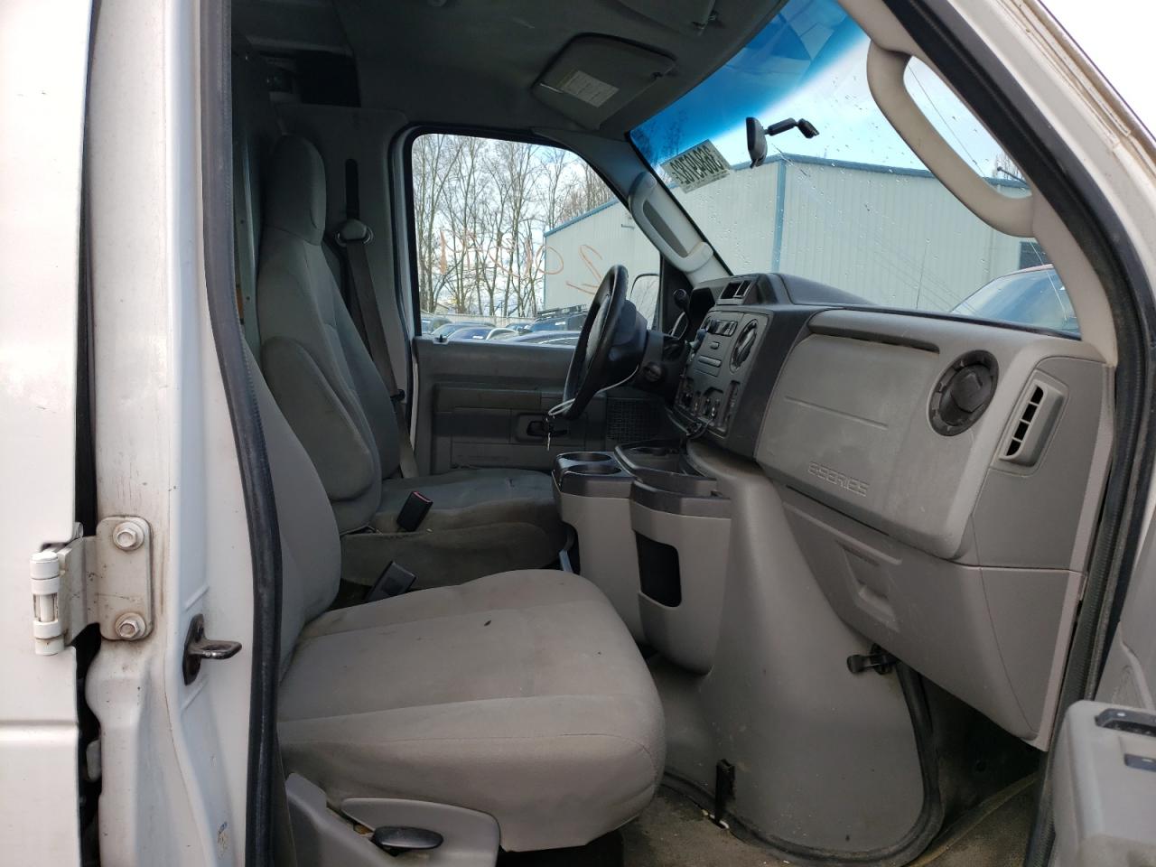 Photo 5 from auction – 2011 FORD ECONOLINE with VIN 1FTNE2EW7BDB24245