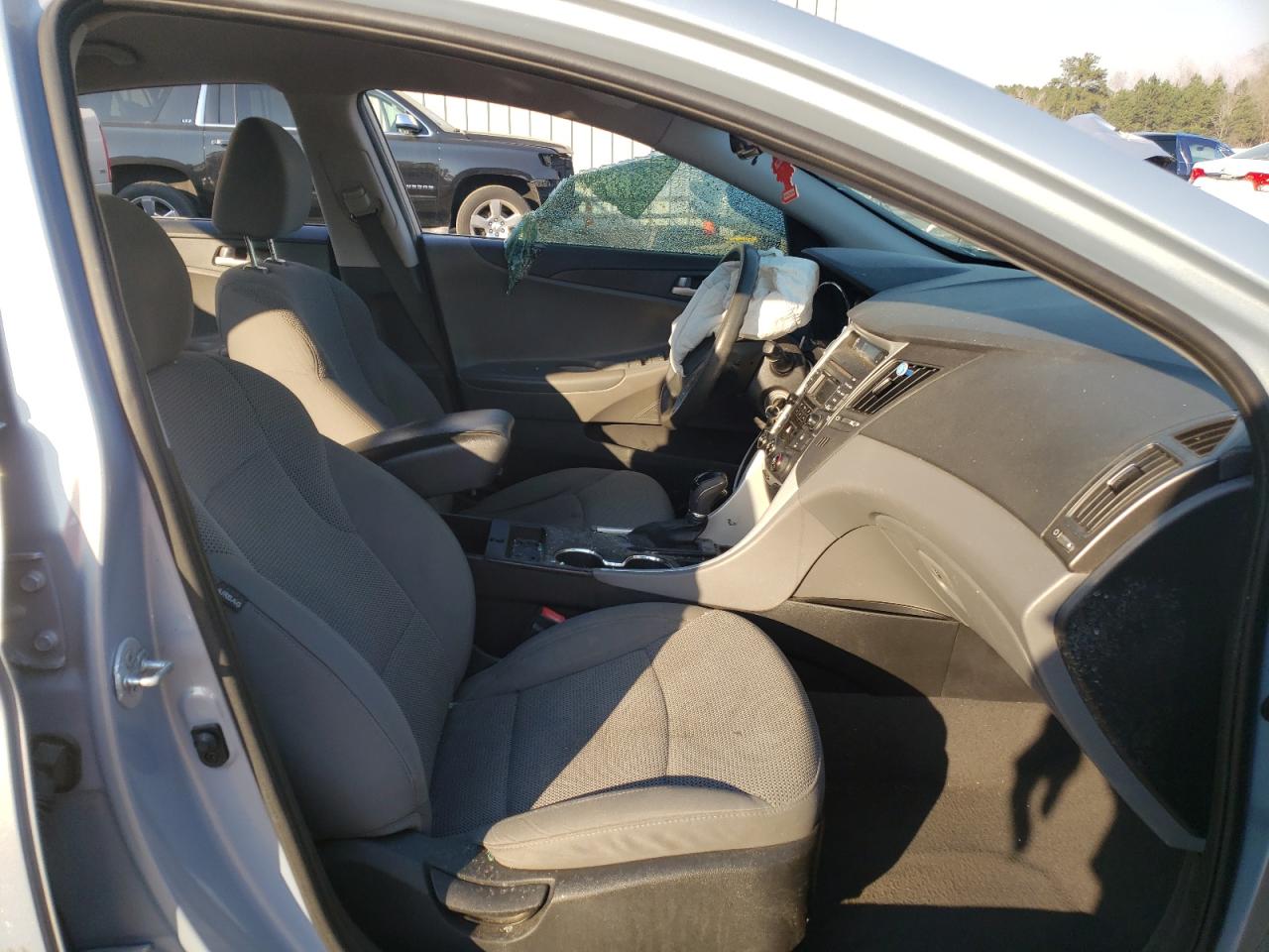 Photo 5 from auction – 2014 HYUNDAI SONATA GLS with VIN 5NPEB4ACXEH910278