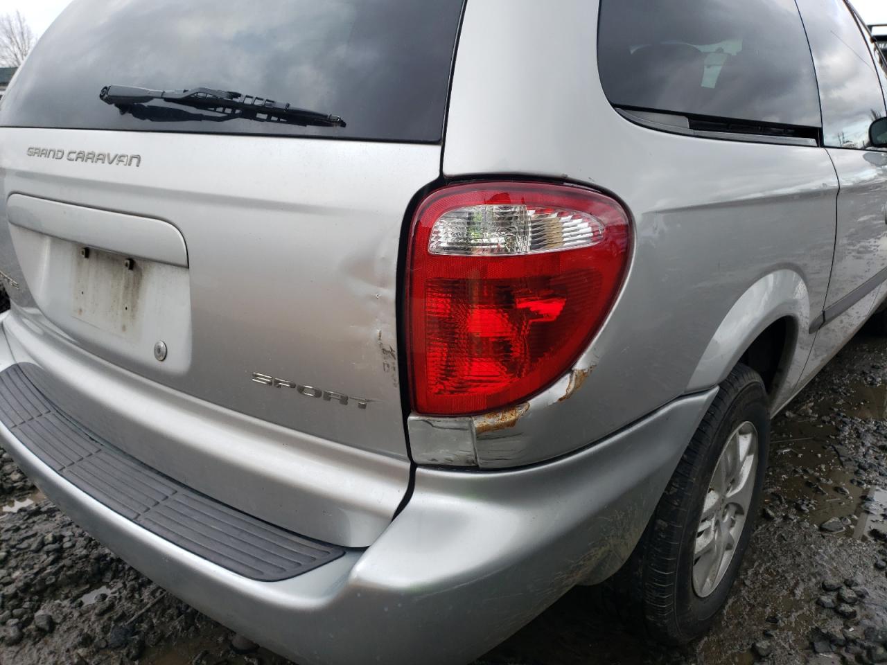Photo 9 from auction – 2002 DODGE GRAND CARA with VIN 2B4GP44322R746073