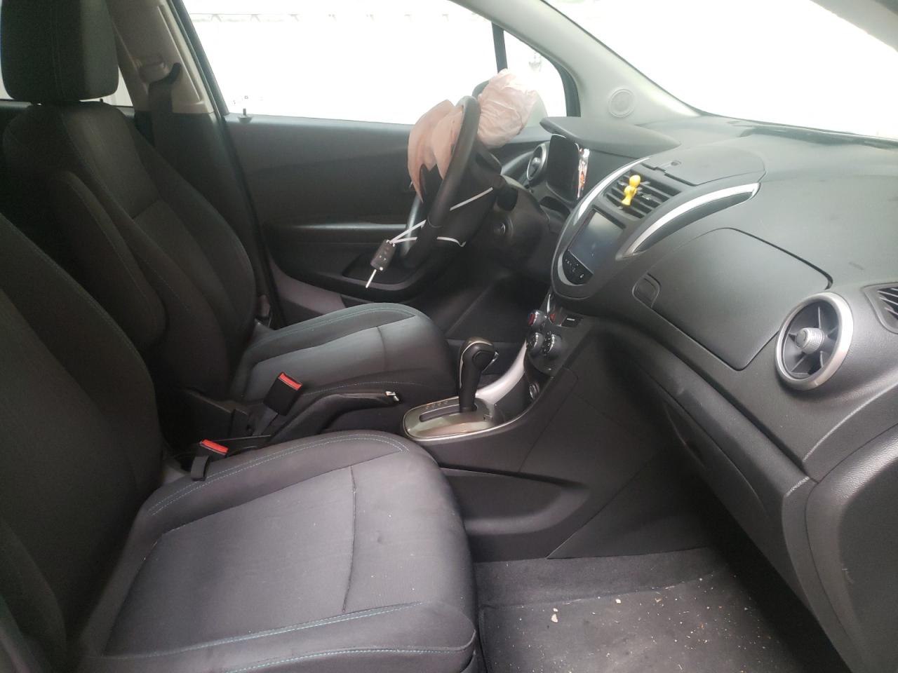 Photo 5 from auction – 2016 CHEVROLET TRAX 1LT with VIN 3GNCJLSB0GL270988