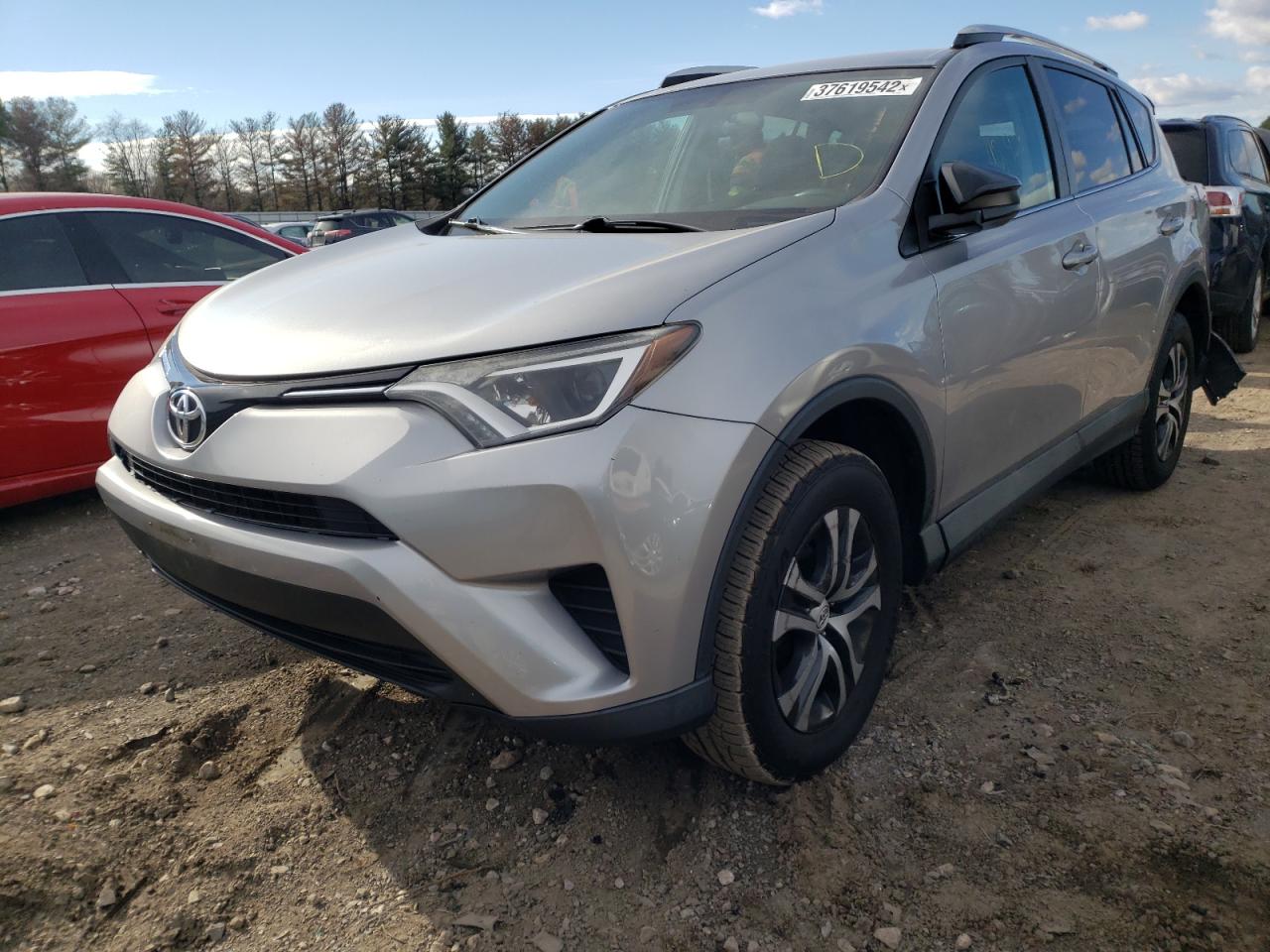Photo 2 from auction – 2016 TOYOTA RAV4 LE with VIN 2T3BFREV8GW444538