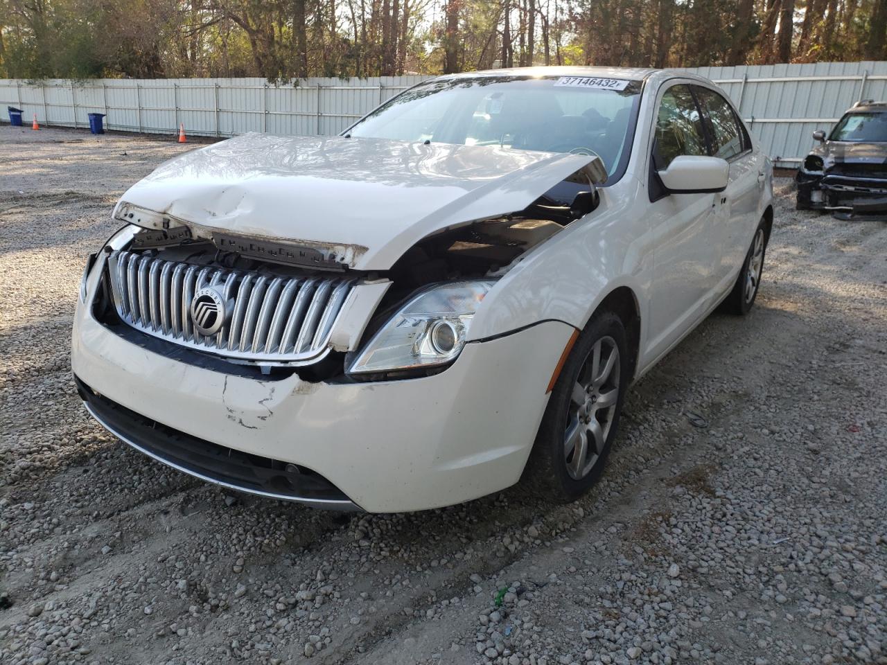Photo 2 from auction – 2010 MERCURY MILAN PREM with VIN 3MEHM0JG1AR633870