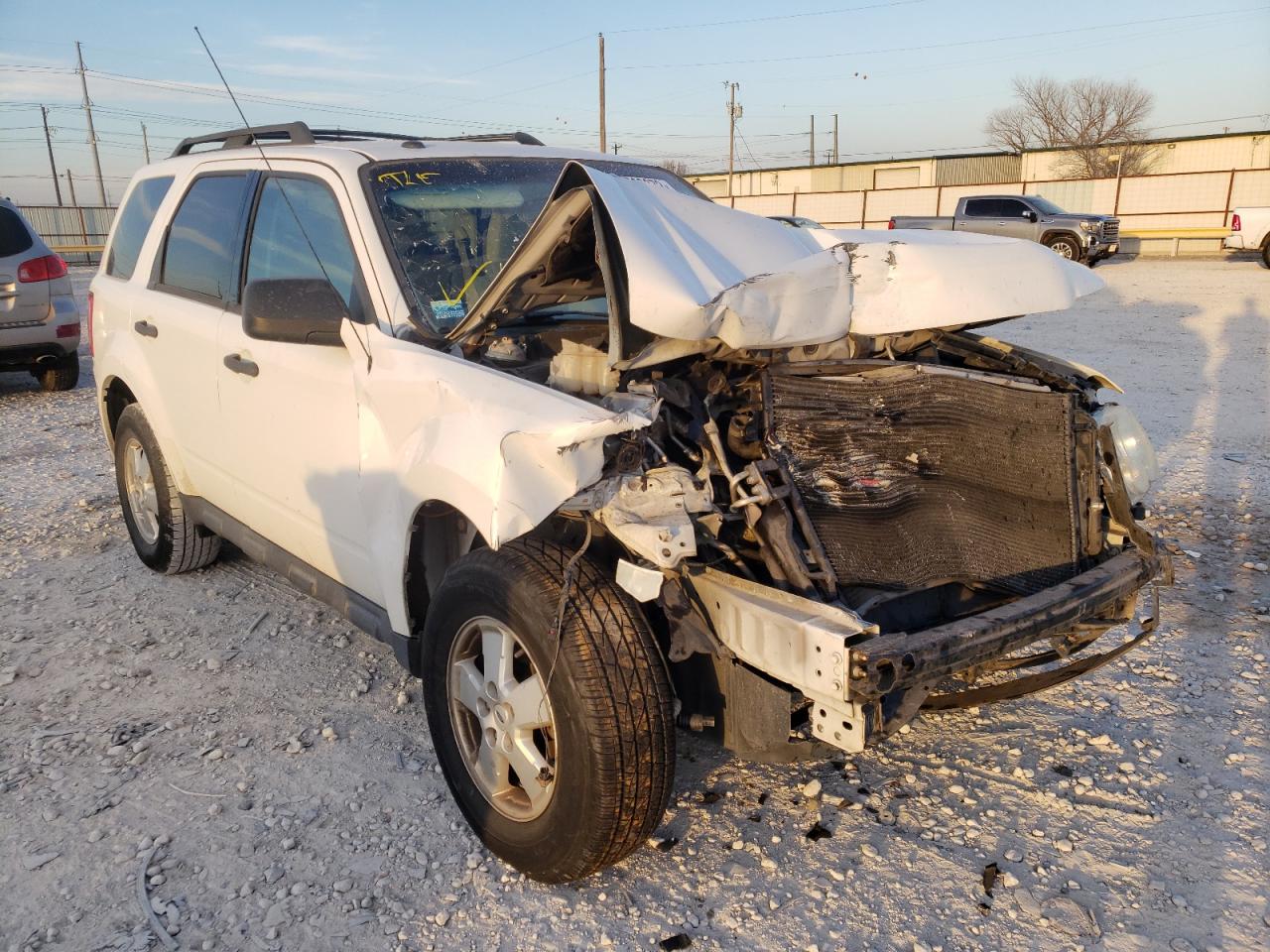 FORD ESCAPE XLT 2011 with VIN 1FMCU0DG2BKB85177 - Photo from auction