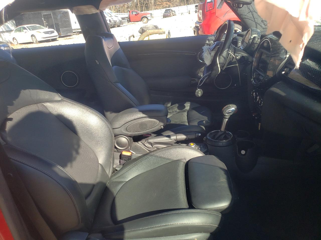 Photo 5 from auction – 2015 MINI COOPER S with VIN WMWXP7C5XF2A42098