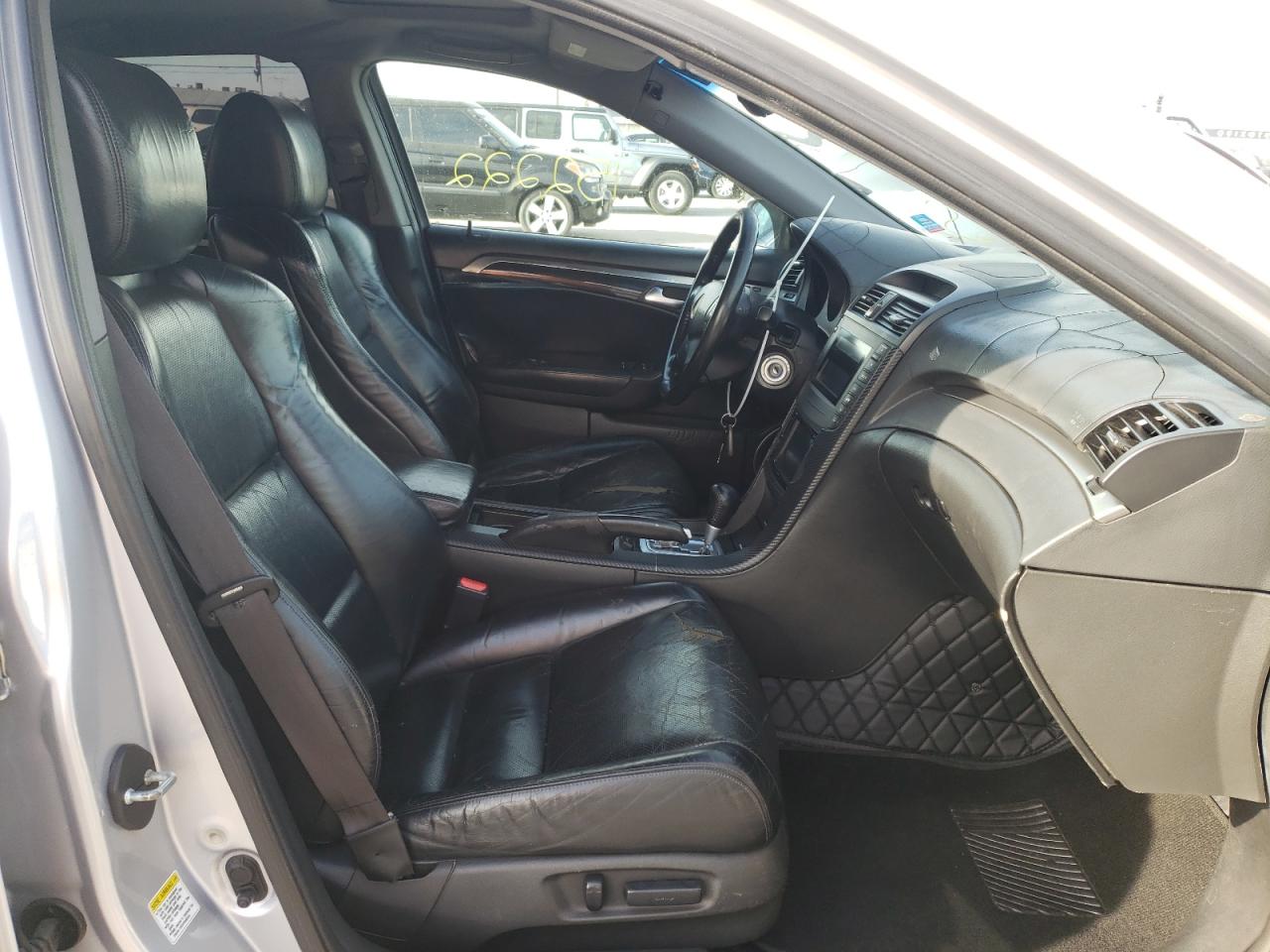 Photo 5 from auction – 2005 ACURA TL with VIN 19UUA66225A017363