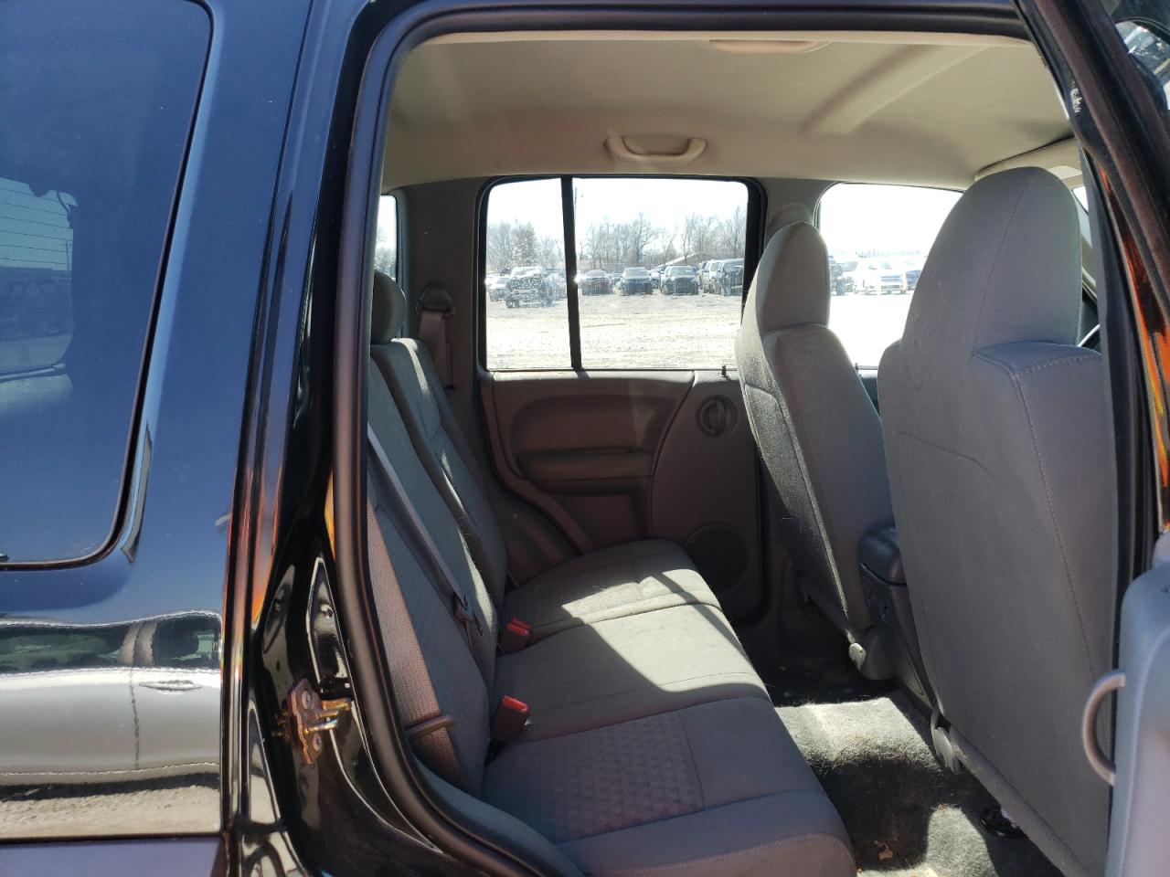 Photo 6 from auction – 2007 JEEP LIBERTY SP with VIN 1J4GL48K17W717172