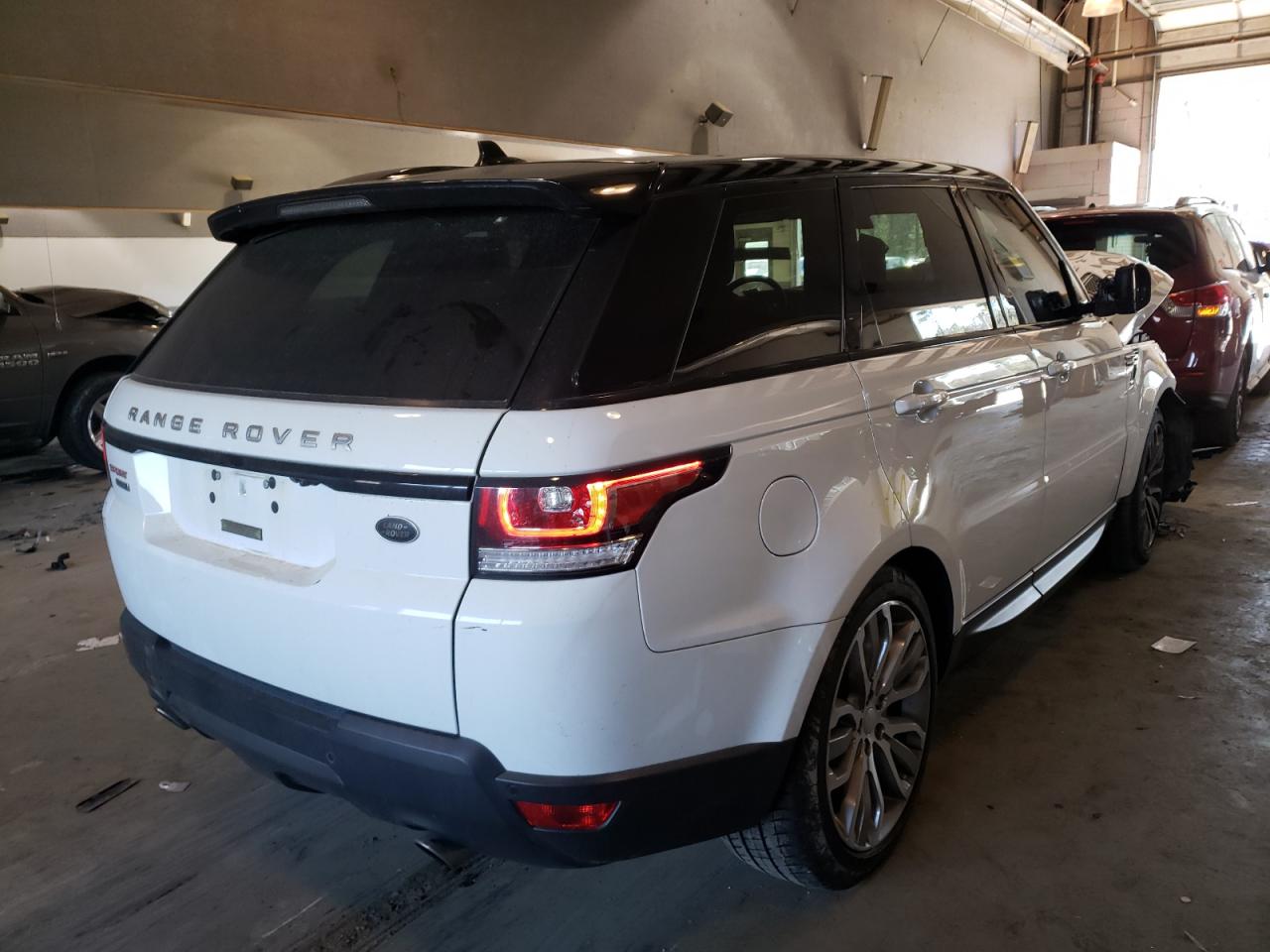 Фото 4 с аукциона – 2016 LAND ROVER RANGE ROVE с VIN SALWR2EF4GA111785