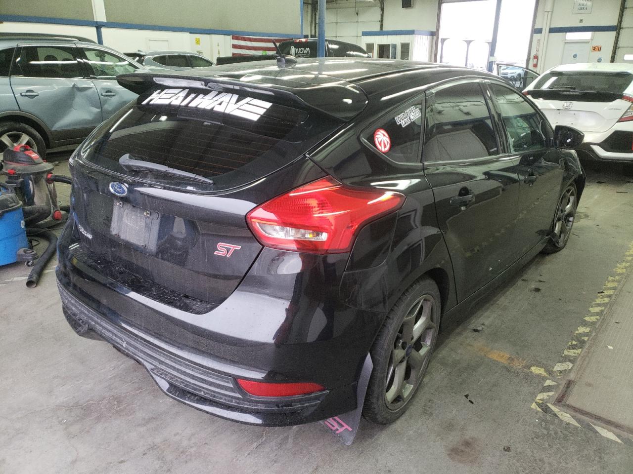 Photo 4 from auction – 2017 FORD FOCUS ST with VIN 1FADP3L99HL277478