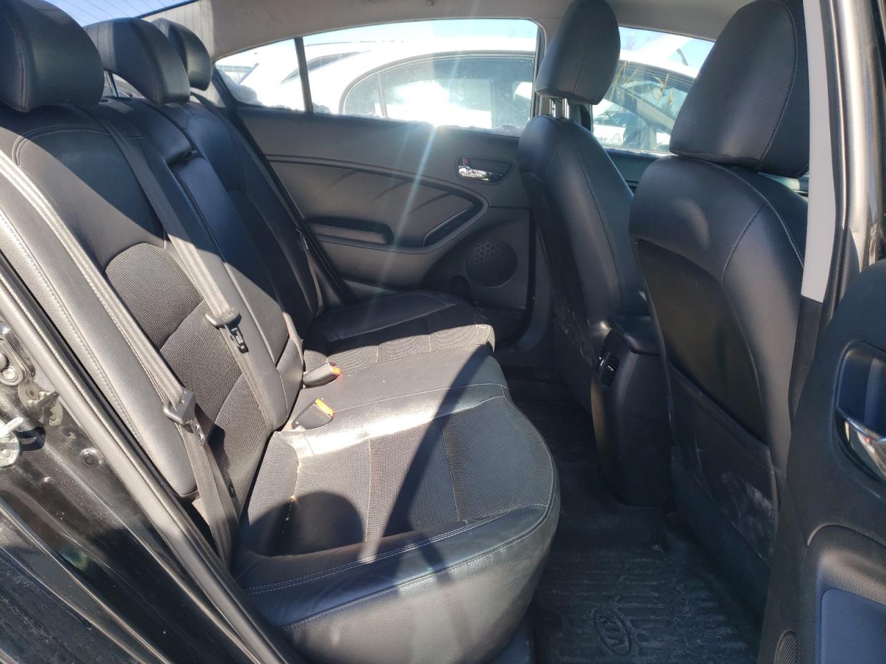 Photo 6 from auction – 2015 KIA FORTE EX with VIN KNAFZ4A8XF5261091