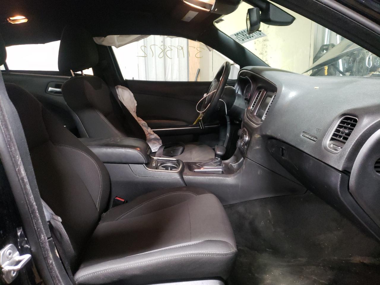 Photo 5 from auction – 2015 DODGE CHARGER SE with VIN 2C3CDXBG9FH875221