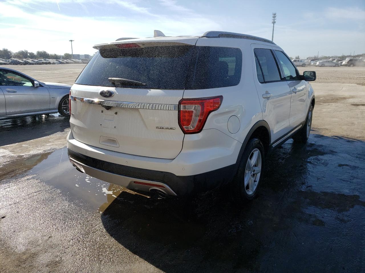 Photo 4 from auction – 2016 FORD EXPLORER X with VIN 1FM5K7D89GGA23122