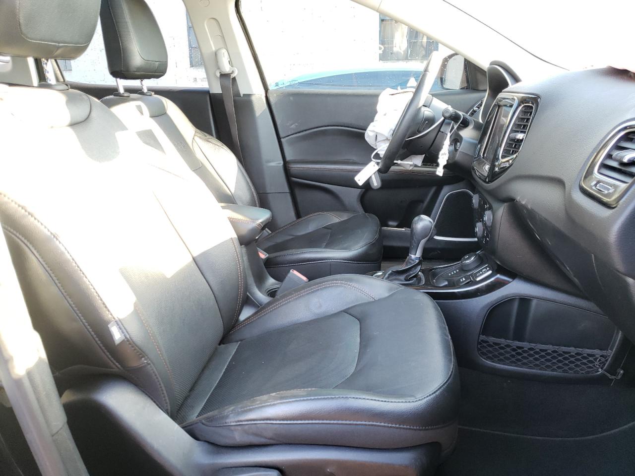 Photo 5 from auction – 2018 JEEP COMPASS LI with VIN 3C4NJDCBXJT350215
