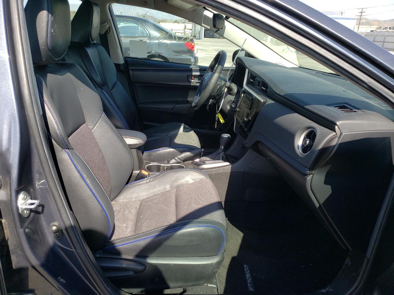 Photo 5 from auction – 2018 TOYOTA COROLLA L with VIN 5YFBURHE6JP769420
