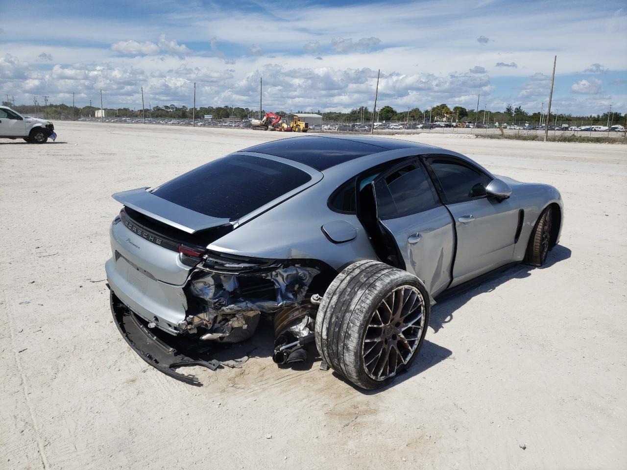 Photo 4 from auction – 2018 PORSCHE PANAMERA 4 with VIN WP0AA2A77JL119561