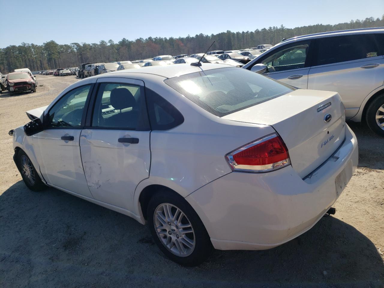 Photo 3 from auction – 2009 FORD FOCUS SE with VIN 1FAHP35N29W138837