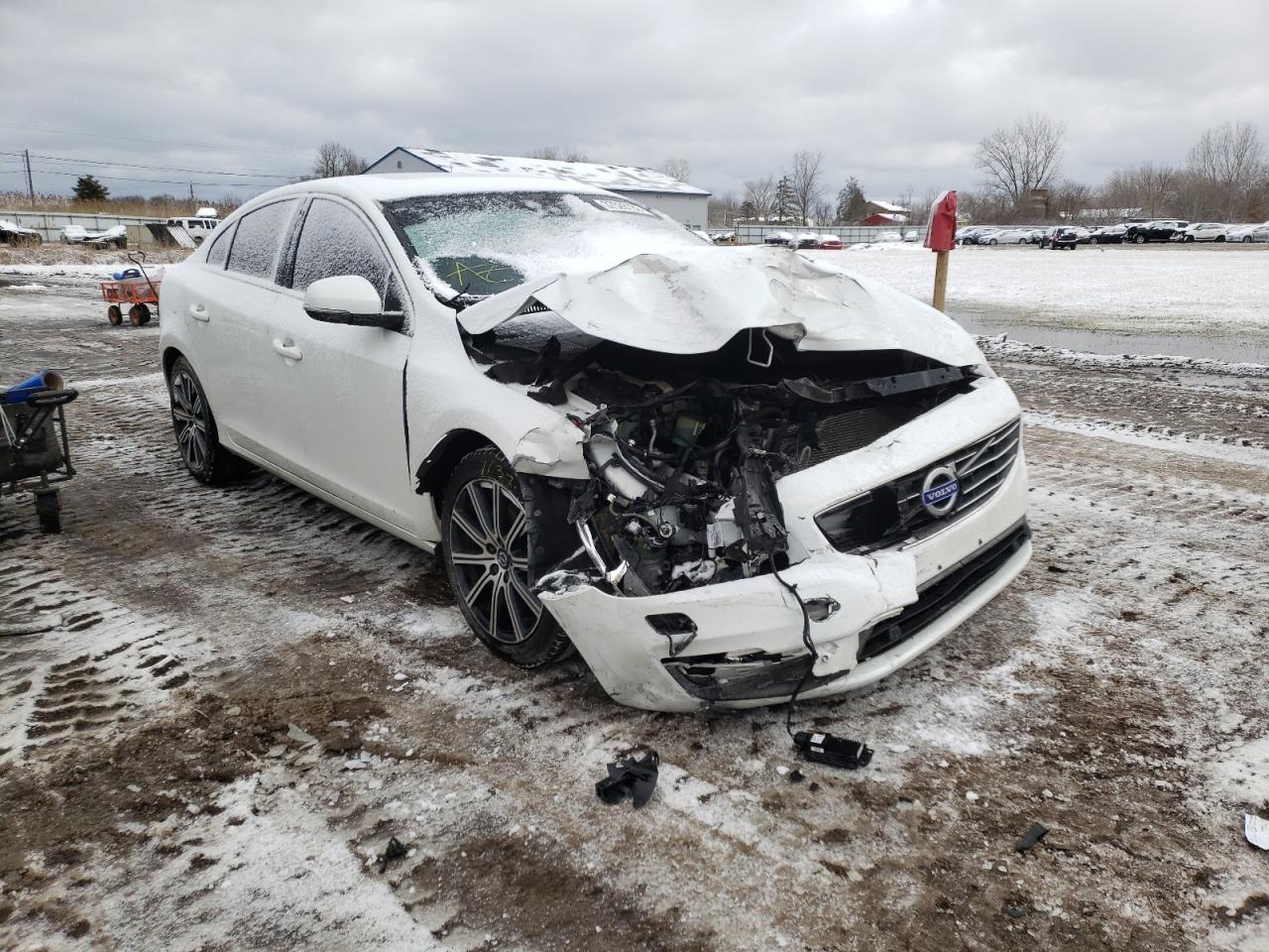 Photo 1 from auction – 2016 VOLVO S60 PLATIN with VIN LYV612TM4GB088243