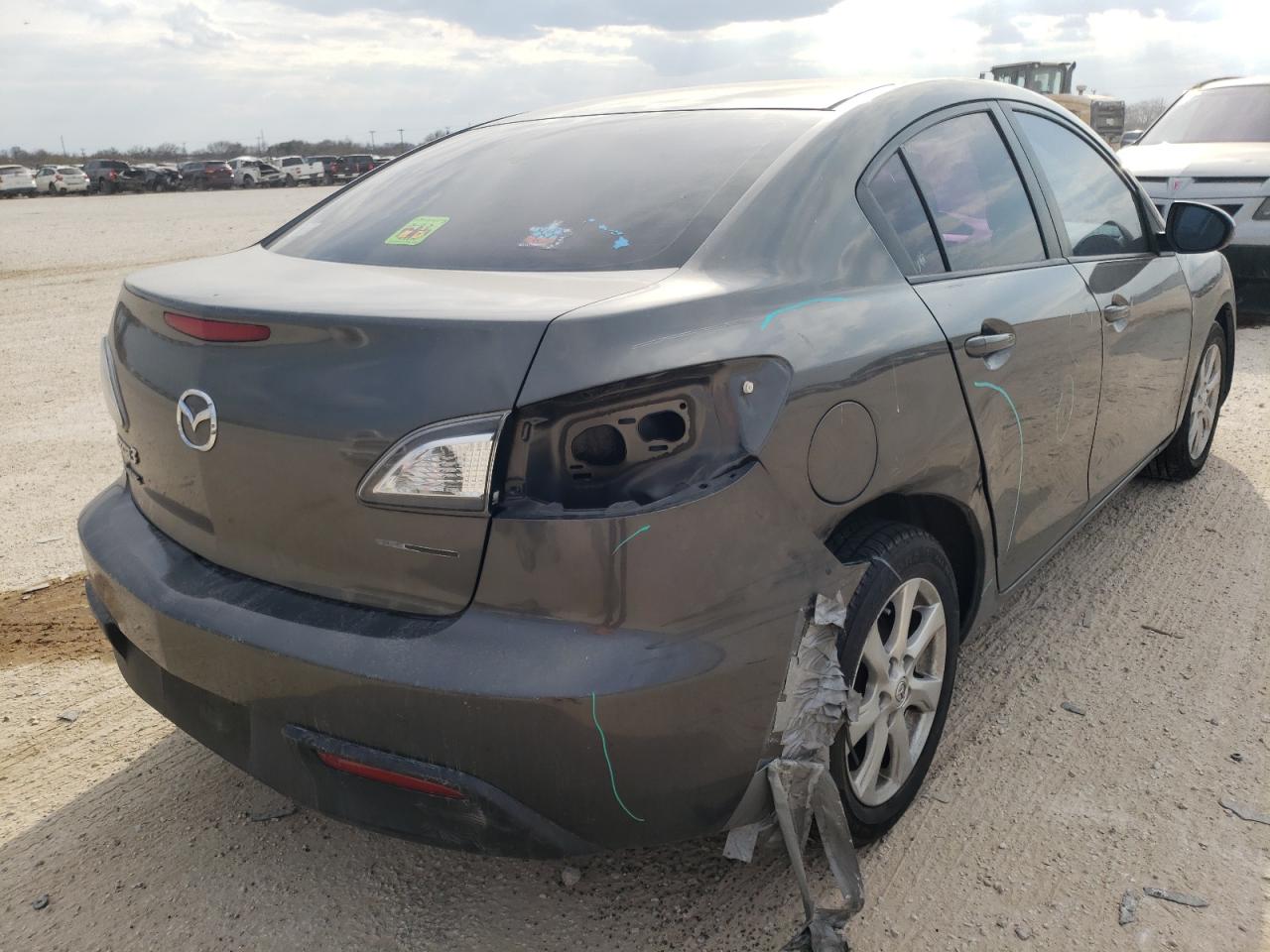 Photo 4 from auction – 2011 MAZDA 3 I with VIN JM1BL1VF8B1491207