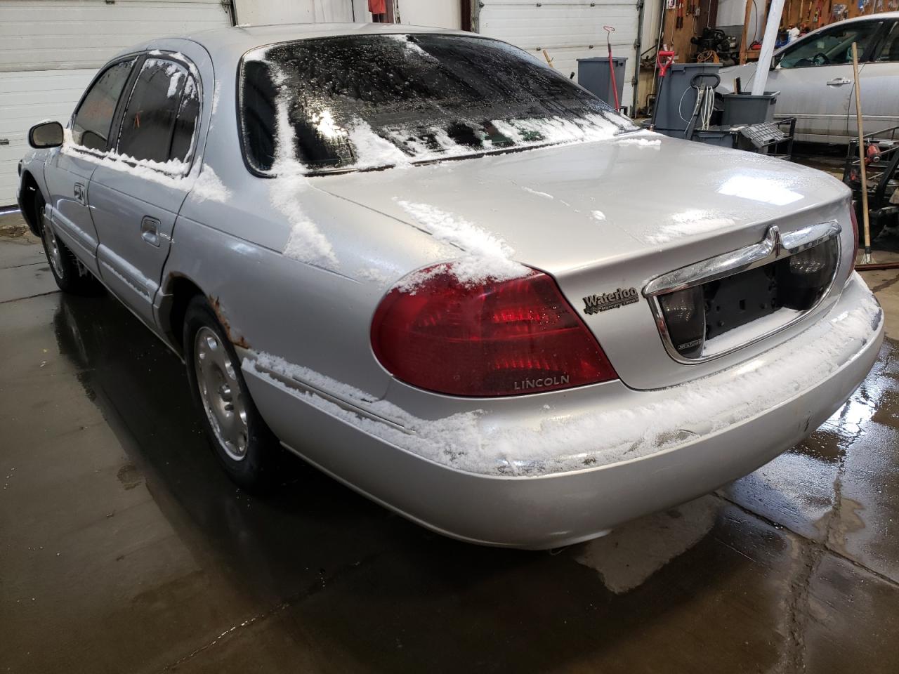 Photo 3 from auction – 1999 LINCOLN CONTINENTA with VIN 1LNHM97V2XY656124