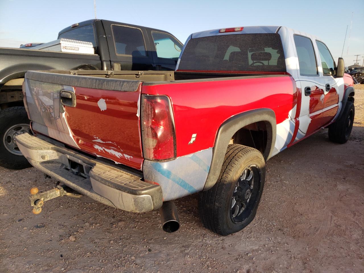 Photo 4 from auction – 2005 CHEVROLET SILVERADO with VIN 1GCHK23265F920614
