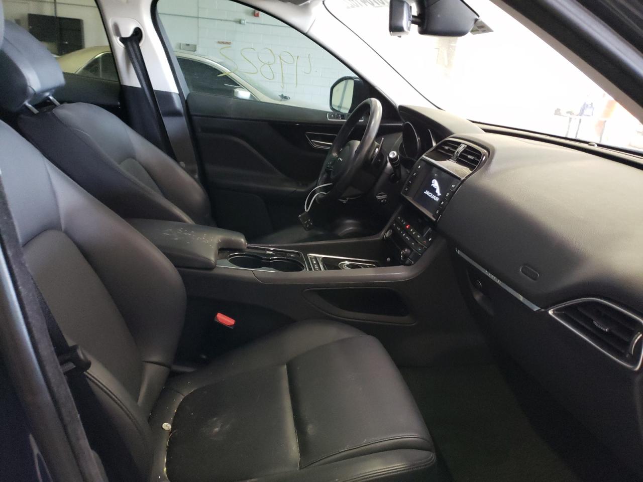 Photo 5 from auction – 2017 JAGUAR F-PACE PRE with VIN SADCJ2BV3HA891992