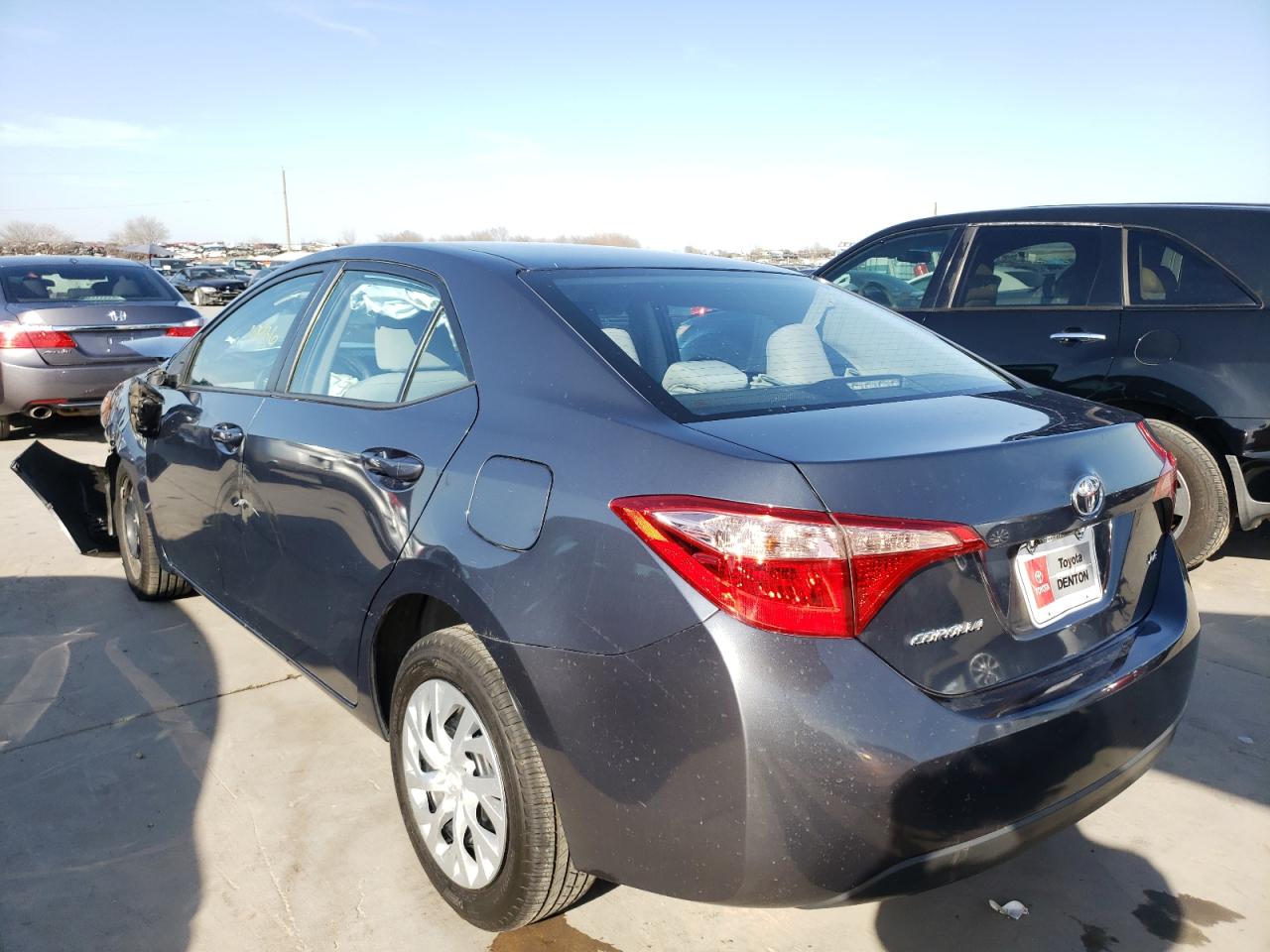 Photo 3 from auction – 2017 TOYOTA COROLLA L with VIN 5YFBURHEXHP705231