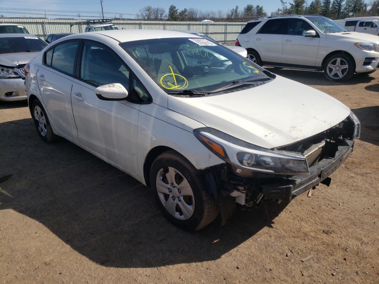 KIA FORTE LX 2017 with VIN 3KPFK4A71HE104586 - Photo from auction