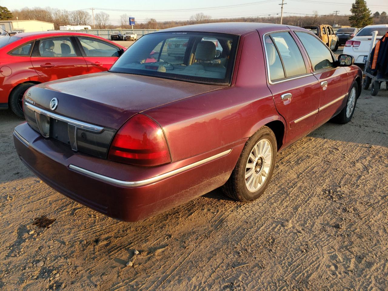 Photo 4 from auction – 2008 MERCURY GRAND MARQ with VIN 2MEFM75V48X638498