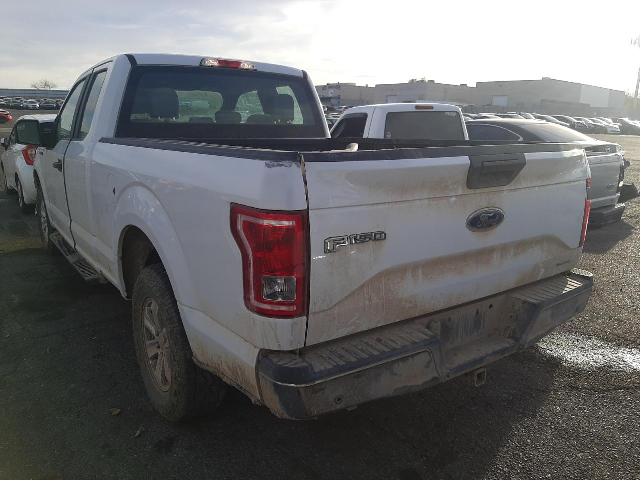 Photo 3 from auction – 2016 FORD F150 SUPER with VIN 1FTEX1E83GFB54232