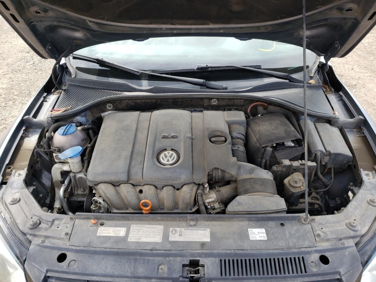 Photo 7 from auction – 2012 VOLKSWAGEN PASSAT SE with VIN 1VWBP7A34CC110345