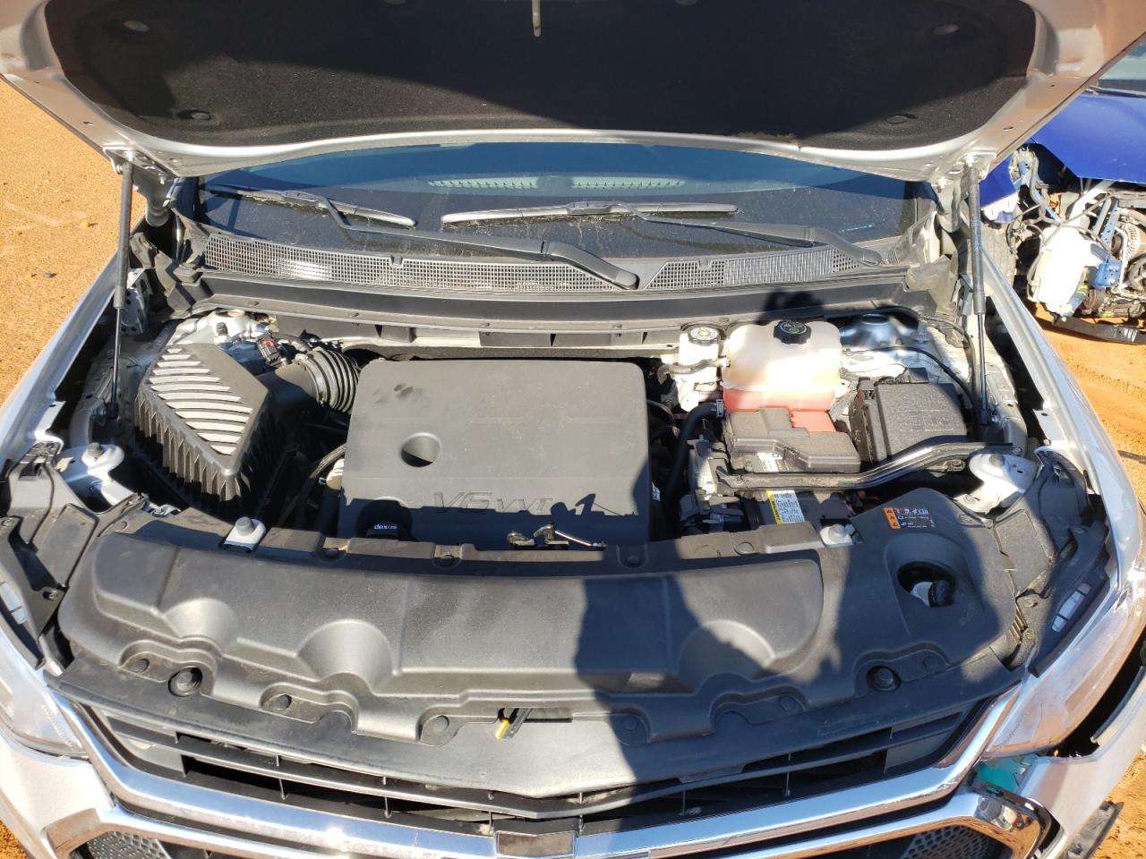 Photo 7 from auction – 2018 CHEVROLET TRAVERSE L with VIN 1GNERFKW0JJ193432