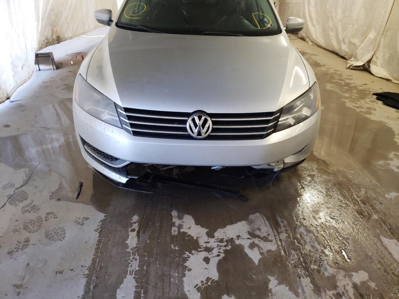 Photo 9 from auction – 2013 VOLKSWAGEN PASSAT SE with VIN 1VWBP7A33DC095970
