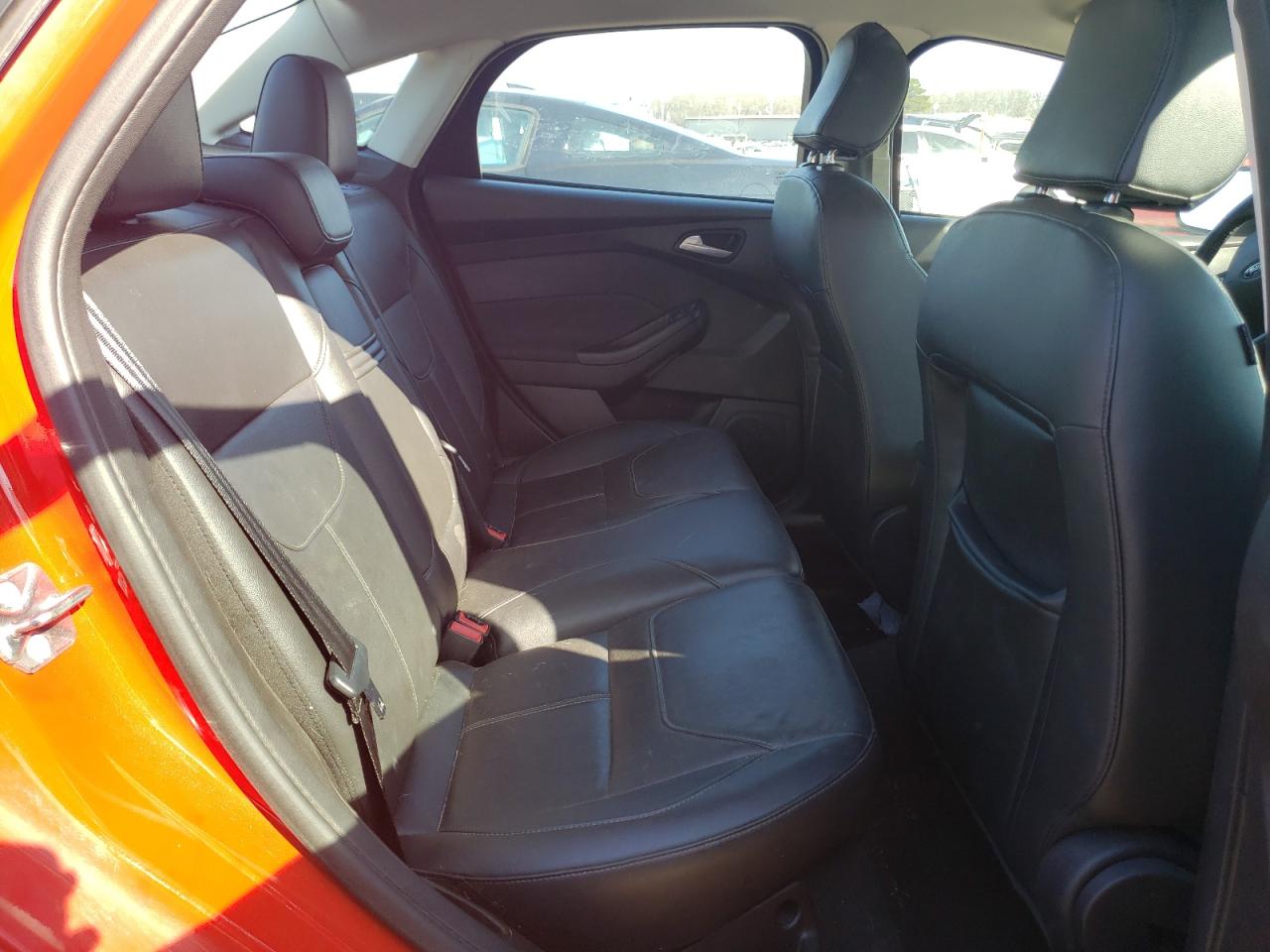Photo 6 from auction – 2016 FORD FOCUS SE with VIN 1FADP3F27GL332846