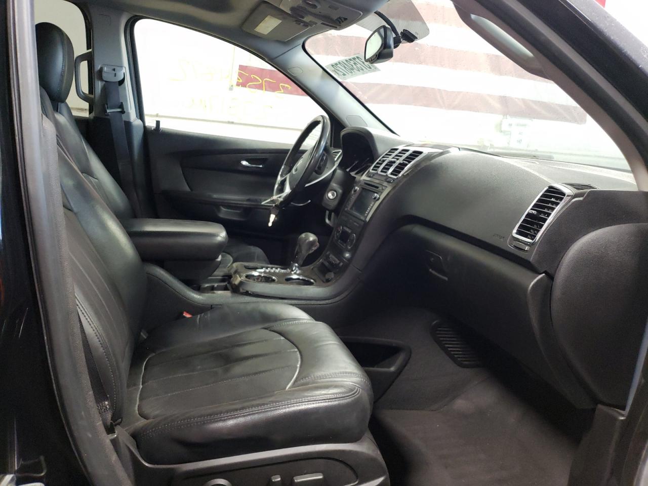 صورة رقم 5 من المزاد - 2011 GMC ACADIA DEN مع VIN 1GKKVTED1BJ390261