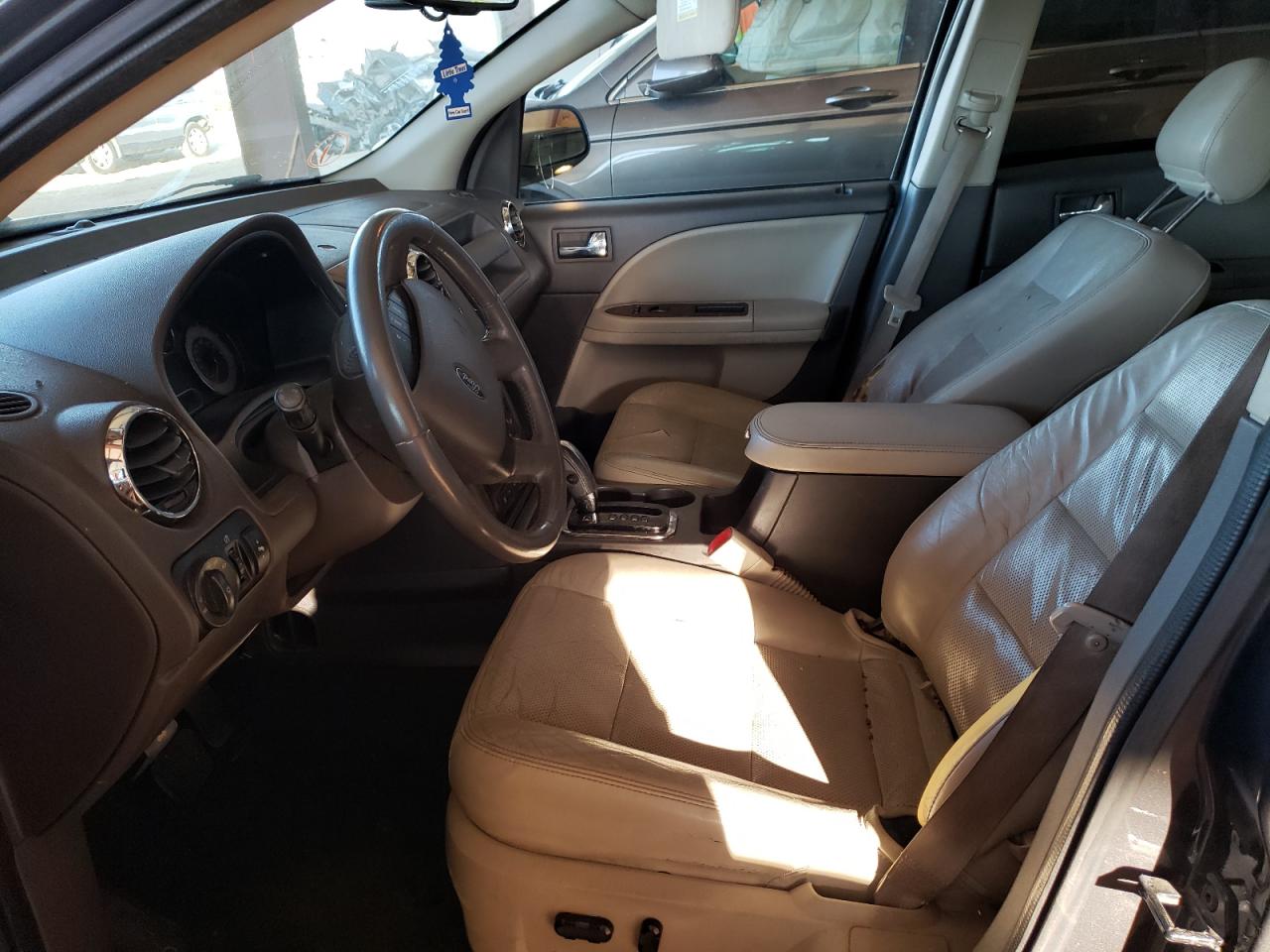 Photo 5 from auction – 2008 FORD TAURUS X L with VIN 1FMDK03W08GA10361